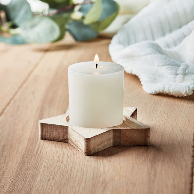 Candela profumata alla vaniglia su base legno - immagine 3