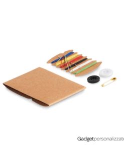 Mini kit da cucito da viaggio Compact in custodia di carta kraft